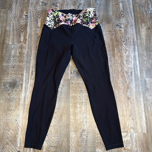 * NWOT*Lululemon | Back Zip High Rise Paddle Tight 28” - Picture 5 of 9